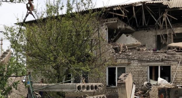 Последствия взрыва в многоквартирном доме в поселке Чистоозерный Ростовской области. 12 мая 2019 года. Фото Вячеслава Прудникова для "Кавказского узла". 
