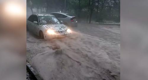 Сильный дождь и град в Тбилиси 12.05.2019. Фото: кадр видео Georgian Broadcaster https://www.youtube.com/watch?v=pruoUPblQsY Сильный дождь и град в Тбилиси 12.05.2019. Фото: кадр видео Georgian Broadcaster https://www.youtube.com/watch?v=pruoUPblQsY