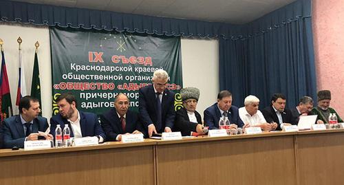 Участники съезда "Адыгэ Хасэ" в Сочи. 21 мая 2019 г. Фото Аскера Сохта для "Кавказского узла" Участники съезда "Адыгэ Хасэ" в Сочи. 21 мая 2019 г. Фото Аскера Сохта для "Кавказского узла"