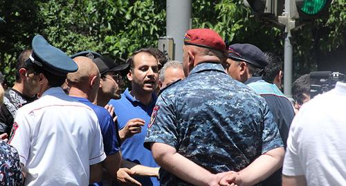 Акция против запрета букмекерских контор. Ереван, 29 мая 2019 года. Фото Тиграна Петросяна для "Кавказского узла" Акция против запрета букмекерских контор. Ереван, 29 мая 2019 года. Фото Тиграна Петросяна для "Кавказского узла"
