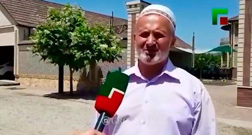 Отец погибшего мальчика Фото: кадр видео ЧГТРК "Грозный" Отец погибшего мальчика Фото: кадр видео ЧГТРК "Грозный"