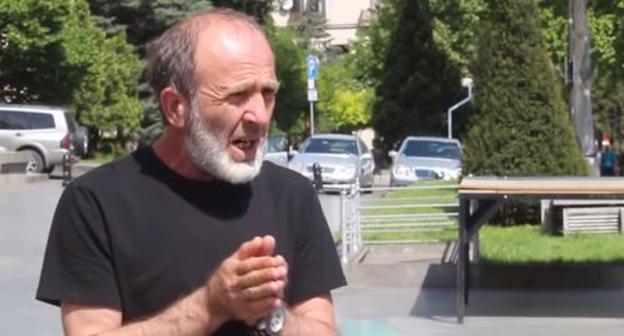 Малхаз Мачаликашвили. Фото: скриншот с видео канала "Кавказ.Реалии" в Youtube
https://www.youtube.com/watch?v=Iv5tQwBZMwc