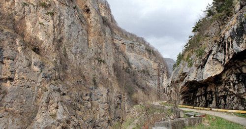 Дорога КБР. Фото Анны Черныш для "Кавказского узла" Дорога КБР. Фото Анны Черныш для "Кавказского узла"