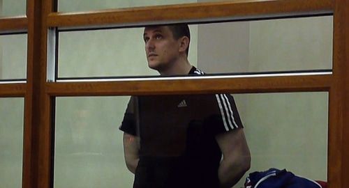 Александр Геберт в зале суда. Фото: кадр видео "Волгоградской правды" "Суд над Александром Гебертом" https://www.youtube.com/watch?v=f32xdBiX4QM Александр Геберт в зале суда. Фото: кадр видео "Волгоградской правды" "Суд над Александром Гебертом" https://www.youtube.com/watch?v=f32xdBiX4QM