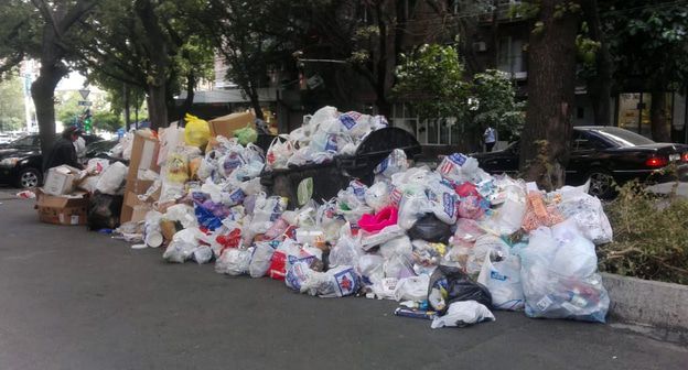 Мусорная свалка в Ереване. Фото Армине Мартиросян для "Кавказского узла"