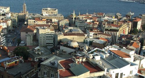 Улицы Стамбула, в котором проживает журналист Рашид Абдурахманов. Фото: Misa.stefanovic.07 https://commons.wikimedia.org/wiki/Category:Istanbul#/media/File:DM12_-_Pogled_na_Carigrad.jpg Улицы Стамбула, в котором проживает журналист Рашид Абдурахманов. Фото: Misa.stefanovic.07 https://commons.wikimedia.org/wiki/Category:Istanbul#/media/File:DM12_-_Pogled_na_Carigrad.jpg