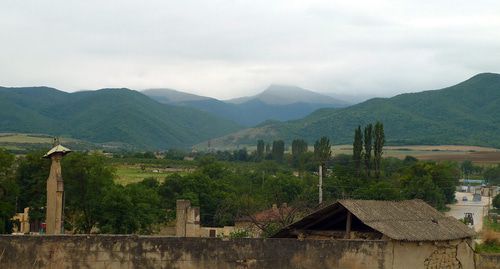 Вид из Сергокалы. Фото Fred Schaerli https://commons.wikimedia.org/wiki/Category:Sergokalinsky_District#/media/File:Sergokala_1.JPG Вид из Сергокалы. Фото Fred Schaerli https://commons.wikimedia.org/wiki/Category:Sergokalinsky_District#/media/File:Sergokala_1.JPG