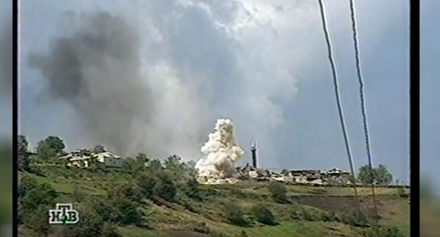 Боевые дейтсвия  в Дагестане, 1999 год. Фото: кадр видео  Sergei Stoyanov
 Дагестан. Эпизоды необъявленной войны (НТВ, 1999) https://www.youtube.com/watch?time_continue=1640&v=ueZoDfSdvpM