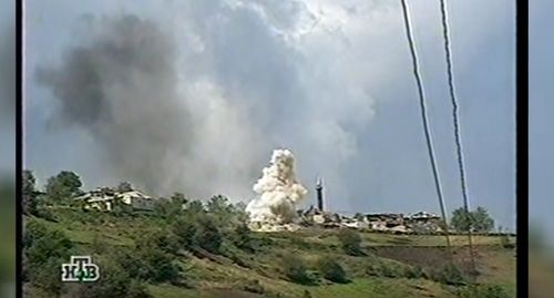 Боевые дейтсвия в Дагестане, 1999 год. Фото: кадр видео Sergei Stoyanov
Дагестан. Эпизоды необъявленной войны (НТВ, 1999) https://www.youtube.com/watch?time_continue=1640&v=ueZoDfSdvpM Боевые дейтсвия в Дагестане, 1999 год. Фото: кадр видео Sergei Stoyanov
Дагестан. Эпизоды необъявленной войны (НТВ, 1999) https://www.youtube.com/watch?time_continue=1640&v=ueZoDfSdvpM