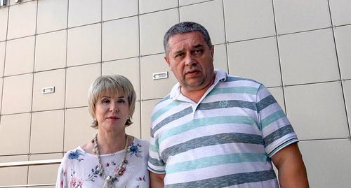 Адвокат Михаил Охрименко и председатель объединения предпринимателей малого и среднего бизнеса Сочи Тамара Шовба. Фото Светланы Кравченко для "Кавказского узла". Адвокат Михаил Охрименко и председатель объединения предпринимателей малого и среднего бизнеса Сочи Тамара Шовба. Фото Светланы Кравченко для "Кавказского узла".