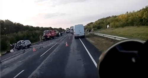 Скриншот видео ДТП в Волгоградской области 24 августа 2019 года, https://www.youtube.com/watch?v=kmiLX7aGopQ Скриншот видео ДТП в Волгоградской области 24 августа 2019 года, https://www.youtube.com/watch?v=kmiLX7aGopQ