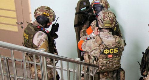 Сотрудники силовых структур. Фото: пресс-служба Национального антитеррористического комитета http://nac.gov.ru Сотрудники силовых структур. Фото: пресс-служба Национального антитеррористического комитета http://nac.gov.ru