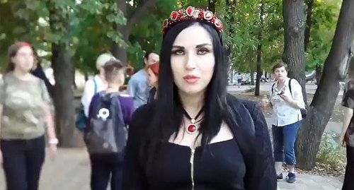 Анна Дворниченко. Кадр видео со страницы Анны Дворниченко во "ВКонтакте" https://vk.com/videos359345864?section=uploaded&z=video359345864_456239139%2Fpl_359345864_-1 Анна Дворниченко. Кадр видео со страницы Анны Дворниченко во "ВКонтакте" https://vk.com/videos359345864?section=uploaded&z=video359345864_456239139%2Fpl_359345864_-1
