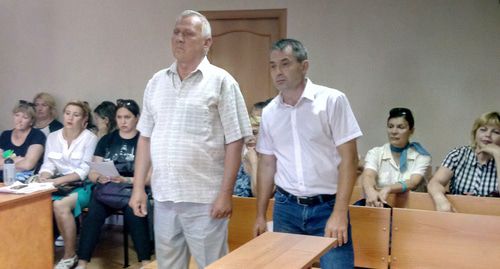 Сергей Черневский и Иван Бражко в зале суда, июнь 2019 года. Фото Константина Волгина для "Кавказского узла"
Сергей Черневский и Иван Бражко в зале суда, июнь 2019 года. Фото Константина Волгина для "Кавказского узла"