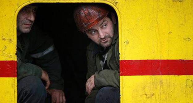 Шахтеры в Грузии. Фото: REUTERS/David Mdzinarishvili