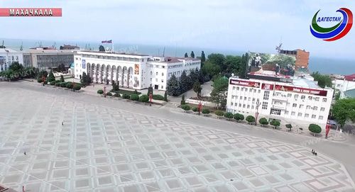 Центральная площадь Махачкалы. Фото: Кадр видео РГВК "Дагестан". https://www.youtube.com/watch?v=sL-2s7iV648 Центральная площадь Махачкалы. Фото: Кадр видео РГВК "Дагестан". https://www.youtube.com/watch?v=sL-2s7iV648