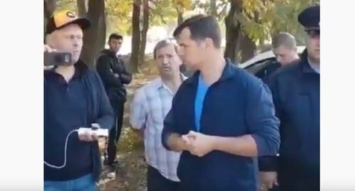 Краснодарцы вышли на пикет против строительства храма. Скриншот видео Bloknot Krasnodar https://www.youtube.com/watch?v=lx-QpScxXgs Краснодарцы вышли на пикет против строительства храма. Скриншот видео Bloknot Krasnodar https://www.youtube.com/watch?v=lx-QpScxXgs