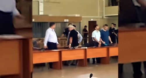 Адвокаты по делу семи сотрудников ингушского Центра "Э" в зале суда. Фото: кадр видео "Кавказского узла" Адвокаты по делу семи сотрудников ингушского Центра "Э" в зале суда. Фото: кадр видео "Кавказского узла"