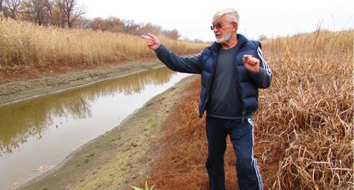 Юрий Нечаев у озера Чайка в Волгоградской области. Фото Вячеслава Ященко для "Кавказского узла"