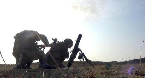 Минометчики. Фото: пресс-служба Минобороны Азербайджана. https://mod.gov.az/ru/news/motostrelkovye-podrazdeleniya-vypolnili-uprazhneniya-po-strelbe-video-24652.html