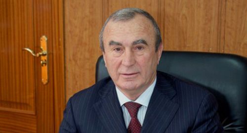 Джамалудин Омаров. Фото: пресс-служба партии "Единая Россия", Республика Дагестан https://dagestan.er.ru/news/2013/4/8/dzhamaludin-omarov-predvaritelnoe-vnutripartijnoe-golosovanie-delaet-zhizn-partii-bolee-otkrytoj/ Джамалудин Омаров. Фото: пресс-служба партии "Единая Россия", Республика Дагестан https://dagestan.er.ru/news/2013/4/8/dzhamaludin-omarov-predvaritelnoe-vnutripartijnoe-golosovanie-delaet-zhizn-partii-bolee-otkrytoj/