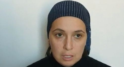 Каира Хинчагова, сестра Тимура Хинчагова. Стоп-кадр видео канала YouTube "Rajdian" https://www.youtube.com/watch?v=ZI7ri9DP0pI Каира Хинчагова, сестра Тимура Хинчагова. Стоп-кадр видео канала YouTube "Rajdian" https://www.youtube.com/watch?v=ZI7ri9DP0pI