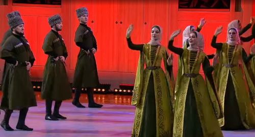 Ансамбль танца "Вайнах". Скриншот видео ТК "Культура", https://www.youtube.com/watch?v=0Wo9I_M5_SM Ансамбль танца "Вайнах". Скриншот видео ТК "Культура", https://www.youtube.com/watch?v=0Wo9I_M5_SM