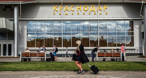 Аэропорт Краснодара. Фото: пресс-служба аэропорта Краснодара http://krr.aero/press-center/photo/mezhdunarodnyy-aeroport-krasnodar/ Аэропорт Краснодара. Фото: пресс-служба аэропорта Краснодара http://krr.aero/press-center/photo/mezhdunarodnyy-aeroport-krasnodar/