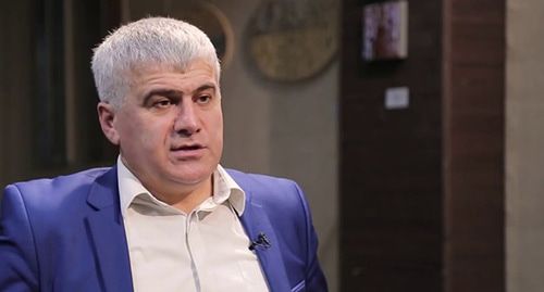 Председатель Координационного совета НКО Дагестана Шамиль Хадулаев. Стоп-кадр видео канала YouTube
"Телеканал ННТ" https://www.youtube.com/watch?v=r-X4__H0XEc Председатель Координационного совета НКО Дагестана Шамиль Хадулаев. Стоп-кадр видео канала YouTube
"Телеканал ННТ" https://www.youtube.com/watch?v=r-X4__H0XEc