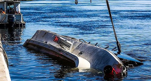 Крушение катамарана на Волге. Фото: ГУ МВД по Волгоградской области Крушение катамарана на Волге. Фото: ГУ МВД по Волгоградской области