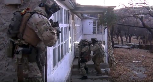 Задержание членов ОПГ "Шараповские" в Дагестане. Стоп-кадр видео СКР России https://vk.com/video-28514668_456240560
Задержание членов ОПГ "Шараповские" в Дагестане. Стоп-кадр видео СКР России https://vk.com/video-28514668_456240560