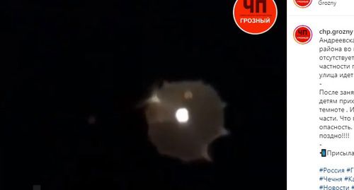 Отсутствие освещения на удаленных от центральных проспектов улицах Грозного. Стоп-кадр видео Instagram https://www.instagram.com/p/B5mxlBaIwA4/ Отсутствие освещения на удаленных от центральных проспектов улицах Грозного. Стоп-кадр видео Instagram https://www.instagram.com/p/B5mxlBaIwA4/