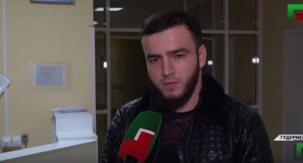 Адам Мутаев. Стоп-кадр видео канала YouTube "ЧГТРК "Грозный" 
https://www.youtube.com/watch?time_continue=15&v=y6S8x10qsag&feature=emb_logo