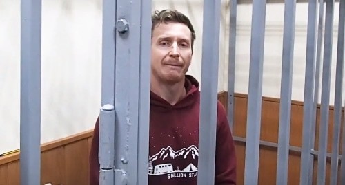 Егор Лесных. Стопкадр видео канала Общественный вердикт https://www.youtube.com/watch?v=hU-0djt5XsI Егор Лесных. Стопкадр видео канала Общественный вердикт https://www.youtube.com/watch?v=hU-0djt5XsI