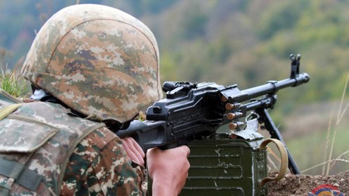 Солдат Армии обороны. Фото пресс-службы Минобороны Нагорного Карабаха, http://www.nkrmil.am/news/view/2623 Солдат Армии обороны. Фото пресс-службы Минобороны Нагорного Карабаха, http://www.nkrmil.am/news/view/2623