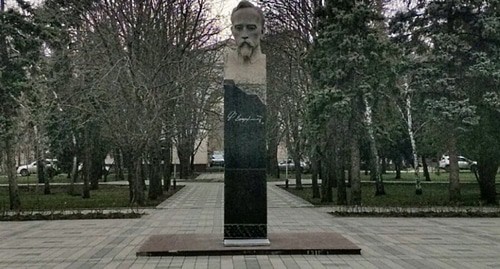Памятник Дзержинскому в Краснодаре. Фото: Елена Синеок. "Юга.ру" Памятник Дзержинскому в Краснодаре. Фото: Елена Синеок. "Юга.ру"