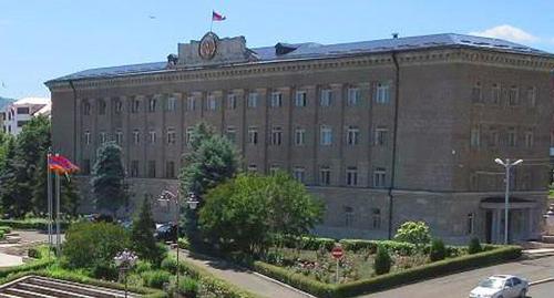 Резиденция президента Нагорного Карабаха. Степанакерт. Фото Алвард Григорян для "Кавказского узла". Резиденция президента Нагорного Карабаха. Степанакерт. Фото Алвард Григорян для "Кавказского узла".