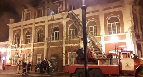 Пожар в доме на ул.Советской в Астрахани. 2 января 2020 года. Фото: пресс-служба ГУ МЧС по Астраханской области https://30.mchs.gov.ru/deyatelnost/press-centr/operativnaya-informaciya/4048250 Пожар в доме на ул.Советской в Астрахани. 2 января 2020 года. Фото: пресс-служба ГУ МЧС по Астраханской области https://30.mchs.gov.ru/deyatelnost/press-centr/operativnaya-informaciya/4048250