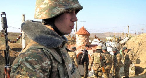Военнослужащий армии НКР. Фото Алвард Григорян для "Кавказского узла" Военнослужащий армии НКР. Фото Алвард Григорян для "Кавказского узла"