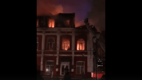 Скриншот видео пожара в Астрахани 2 января 2020 года, https://vk.com/avaria30?w=wall-74899003_1107997&z=video-74899003_456246872%2Fe752ea9243e0d6b3ae%2Fpl_post_-74899003_1108099 Скриншот видео пожара в Астрахани 2 января 2020 года, https://vk.com/avaria30?w=wall-74899003_1107997&z=video-74899003_456246872%2Fe752ea9243e0d6b3ae%2Fpl_post_-74899003_1108099