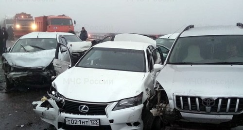 ДТП на 1358-ом километре автодороги М-4 "Дон". Фото пресс-службы МЧС в Адыгее ДТП на 1358-ом километре автодороги М-4 "Дон". Фото пресс-службы МЧС в Адыгее