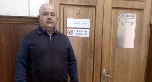 Активист Геннадий Запорожцев в здании Рособлсуда. Фото: Валерий Люгаев для "Кавказского узла" Активист Геннадий Запорожцев в здании Рособлсуда. Фото: Валерий Люгаев для "Кавказского узла"