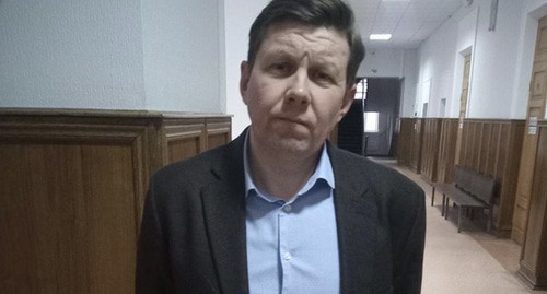 Адвокат Роман Какасьев в Рособлсуде. Валерий Люгаев для "Кавказского узла" Адвокат Роман Какасьев в Рособлсуде. Валерий Люгаев для "Кавказского узла"