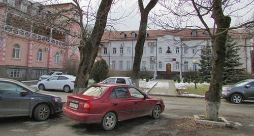 Железноводский городской суд. Фото Вячеслава Ященко для "Кавказского узла" Железноводский городской суд. Фото Вячеслава Ященко для "Кавказского узла"