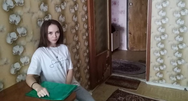 Сирота из Карачаево-Черкесии Анастасия Канавченко. Фото Аси Капаевой для "Кавказского узла"