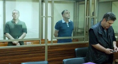 Владимир Оленский и Дмитрий Гнатив на оглашении приговора. Фото Константина Волгина для "Кавказского узла"
Владимир Оленский и Дмитрий Гнатив на оглашении приговора. Фото Константина Волгина для "Кавказского узла"