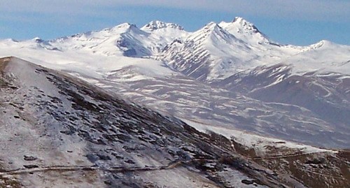 Арагац. Автор: Mher Hovsepian, https://commons.wikimedia.org/w/index.php?curid=1615133 Арагац. Автор: Mher Hovsepian, https://commons.wikimedia.org/w/index.php?curid=1615133