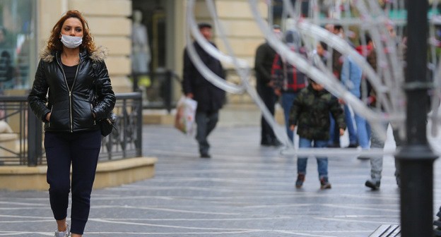 Жители Баку на улицах города. Март 2020 года. Фото Азиза Каримова для "Кавказского узла"
