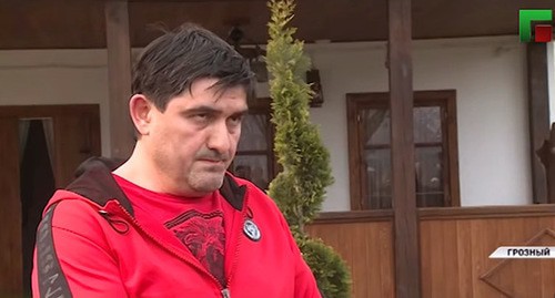 Асламбек Ахметханов. Скриншот видео канала "YouTube" ЧГТРК "Грозный" https://www.youtube.com/watch?v=IUHeFy2cpfk
