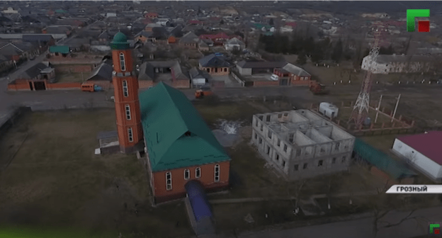Поселок Гикало. Кадр видео  ЧГТРК "Грозный" https://www.youtube.com/watch?v=wZl9dsUShg8